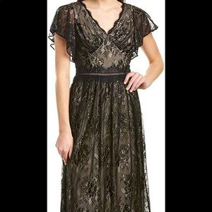 Adrianna Papell Flutter Sleeve V-Neck Black & Gold Metallic Lace Gown Size 14